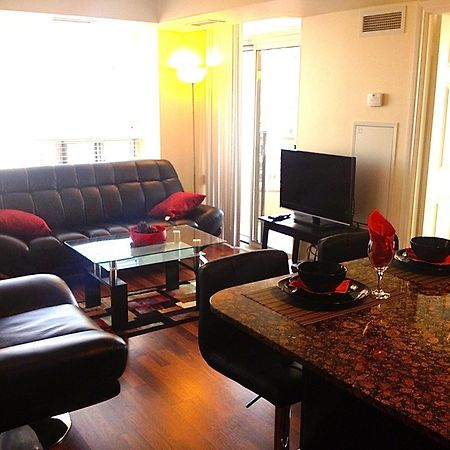 Royal Stays Furnished Apartments - Square One Mississauga Room photo