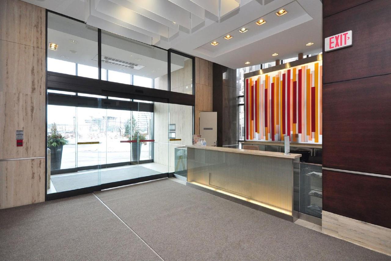 Royal Stays Furnished Apartments - Square One Mississauga Exterior photo