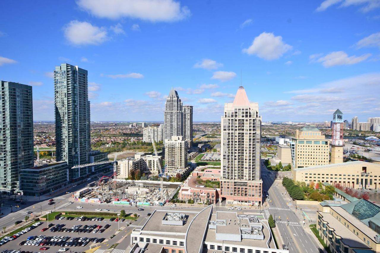 Royal Stays Furnished Apartments - Square One Mississauga Exterior photo